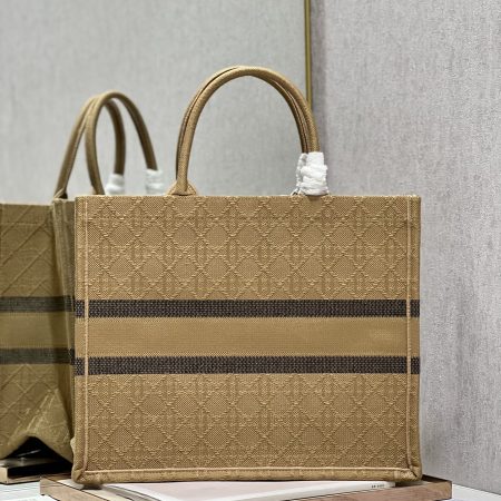 Dior Book Tote Large Natural Cannage Raffia - Image 4