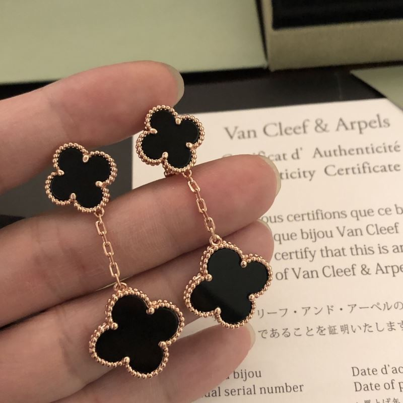 Van Cleef & Arpels Vca Four-Leaf Clover Earrings Pendant - Image 1