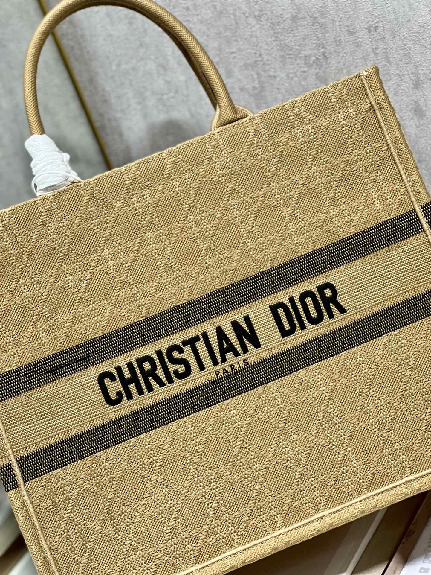 Dior Book Tote Large Natural Cannage Raffia - Image 5