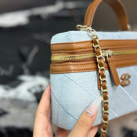 Chanel Resort Collection Denim Lunchbox Bag - Image 5