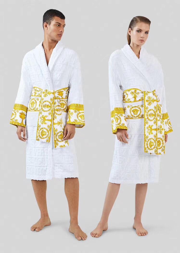 Versace Baroque Bathrobe - Image 2