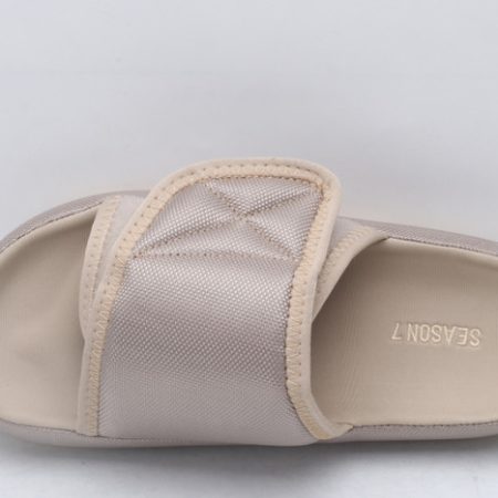 Yeezy Slide 6 - Image 10