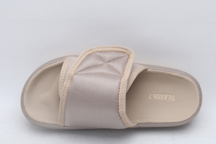 Yeezy Slide 6 - Image 10