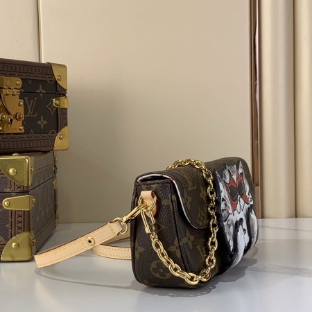 LV Wallet On Chain Ivy Monogram Canvas - Image 2