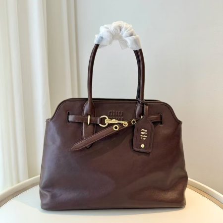 Miu Miu Aventure leather bag - Image 3