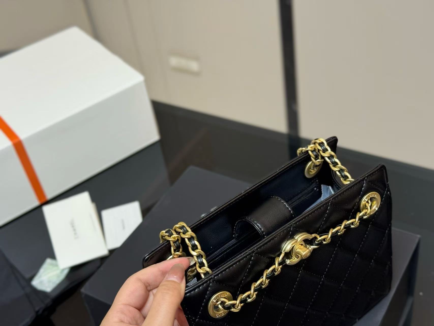Chanel 24K Shoulder Bag - Image 5