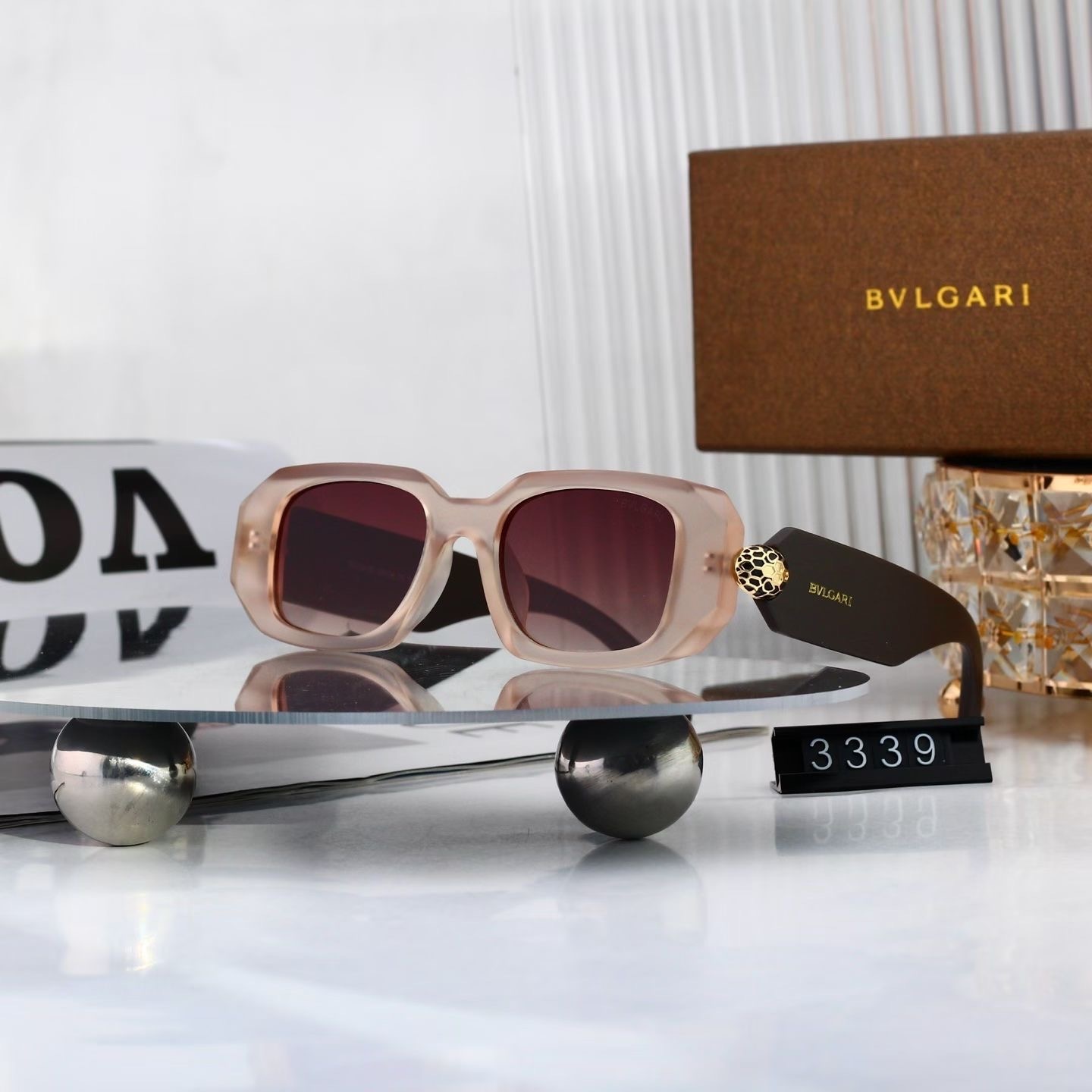 Bulgari Fashionable Sunglasses - Image 2