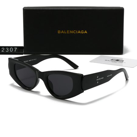 Balenciaga Fashionable Sunglasses - Image 2