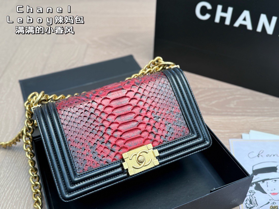 Chanel Le Boy Bag - Image 4