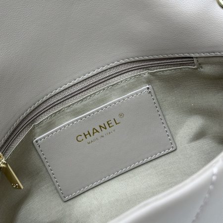 Chanel Large Flap Bag - Image 8