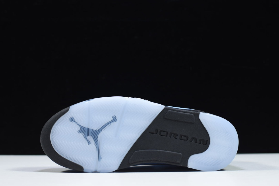 Jordan 5 Retro UNC University Blue DV1310-401 - Image 3