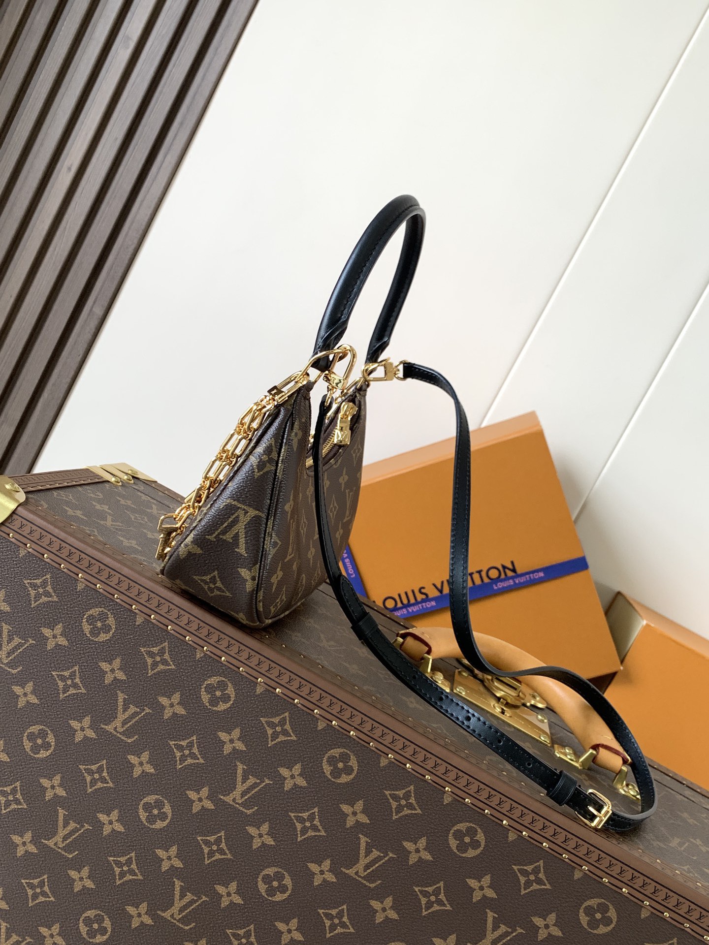 LV Catchy PM Monogram - Image 3