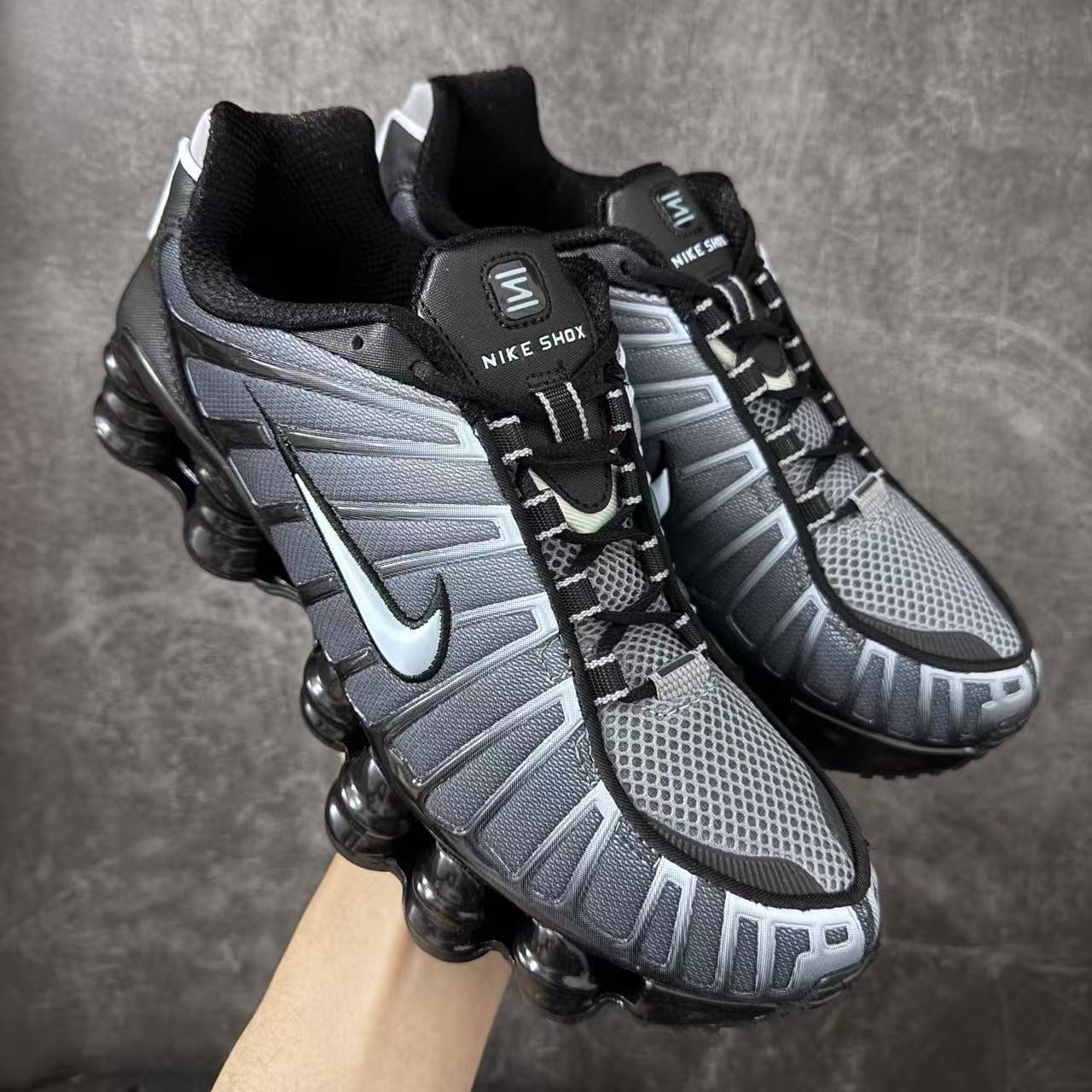 Nike Shox TL Sneakers - Image 2