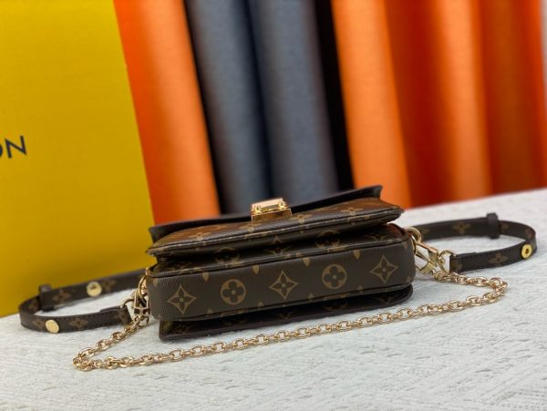 LV Monogramme Pochette Métiss East West Bag