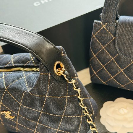 Chanel Denim Quilted Hobo Clutch With Chain Bag - Image 9