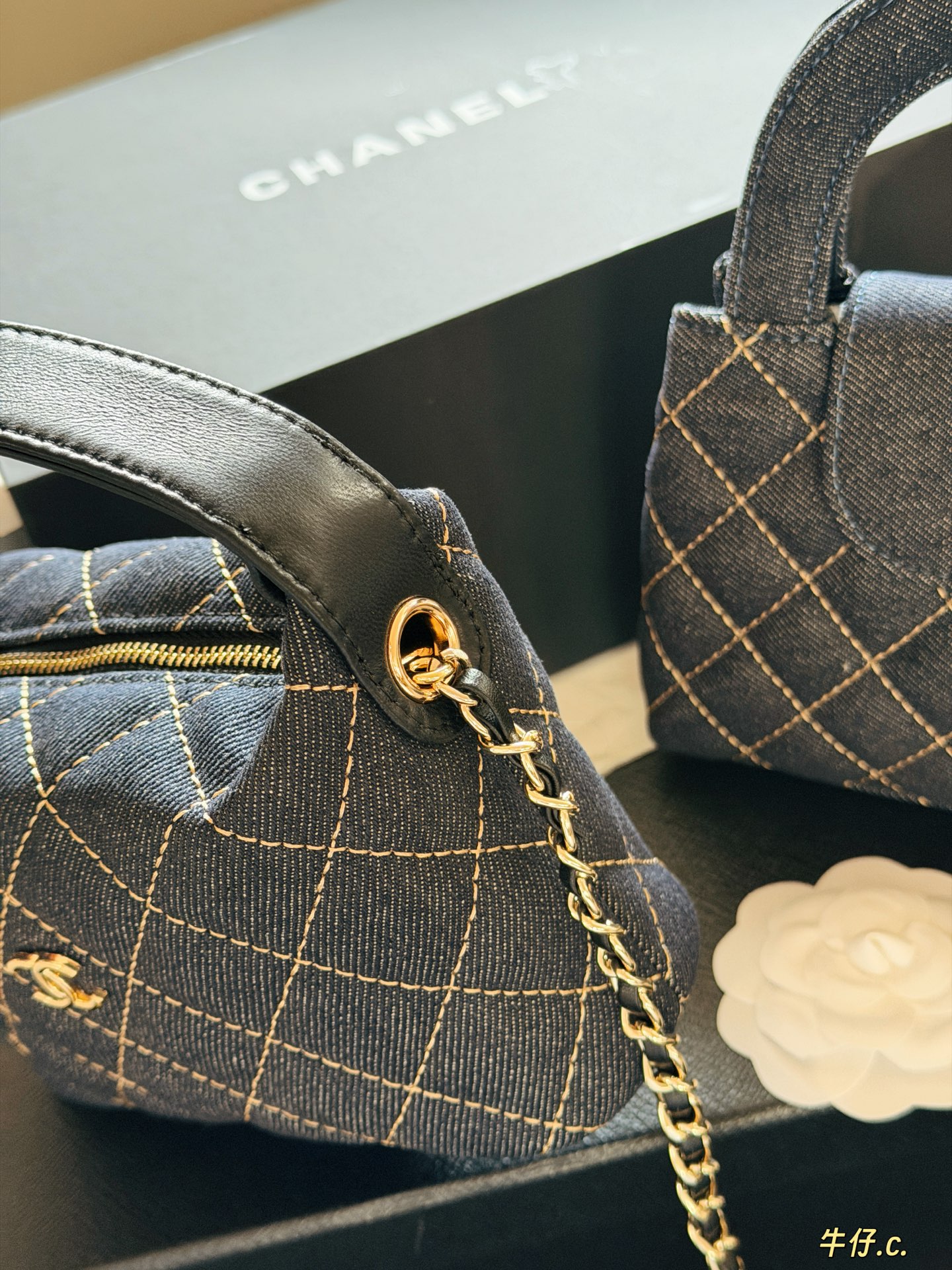Chanel Denim Quilted Hobo Clutch With Chain Bag - Image 9