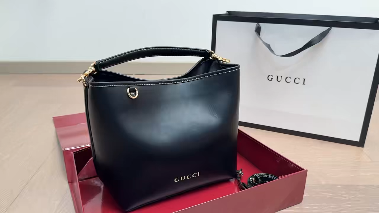 Gucci Handheld Crossbody Tote Bag - Image 2