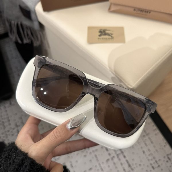 Buberry Stylish temperament Sunglasses Top quality