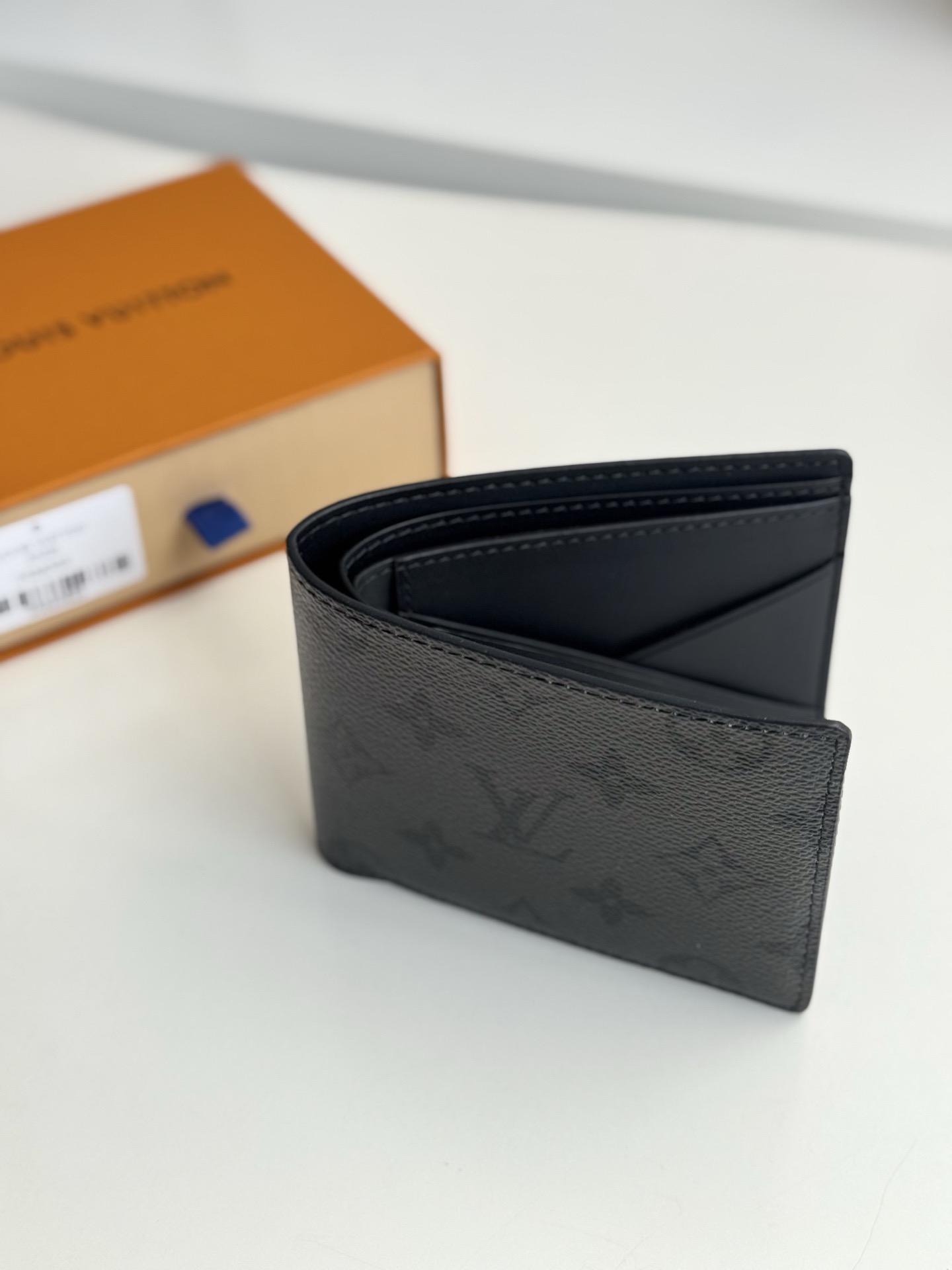 LV Multiple Wallet - Image 2