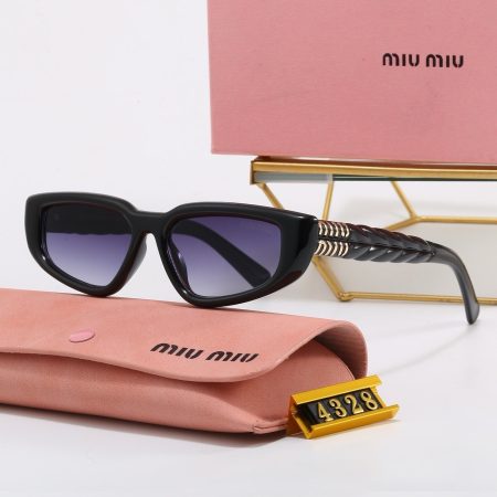 Miu Miu Fashionable Sunglasses - Image 4