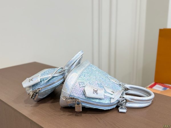 LV's New Shell Bag