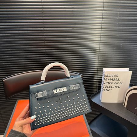 Hermès Mini Kelly 2nd Generation Black and Silver Handbag - Image 4