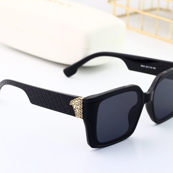 Versace Fashionable Sunglasses
