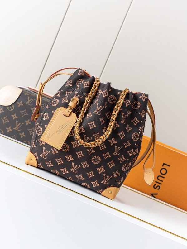 LV Noé Trunk Handbag