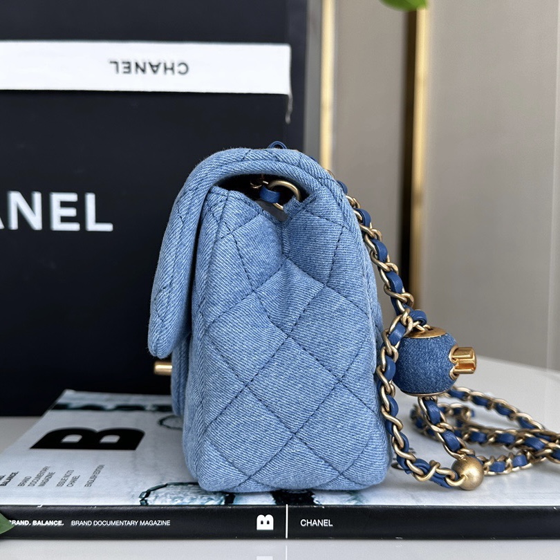 Chanel Classic Flag Bag Quilted Denim 20CM - Image 4