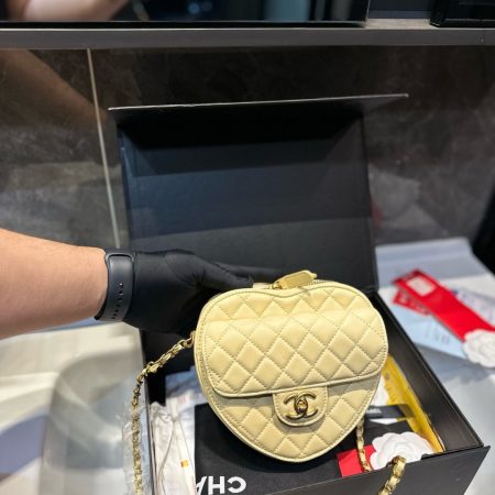 Chanel Mini Heart Crossbody Bag - Image 6
