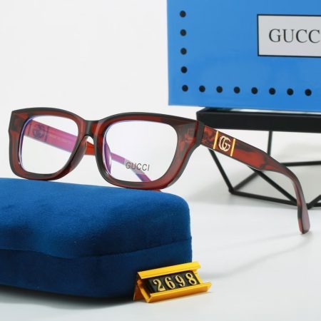 Gucci Fashionable Sunglasses - Image 3