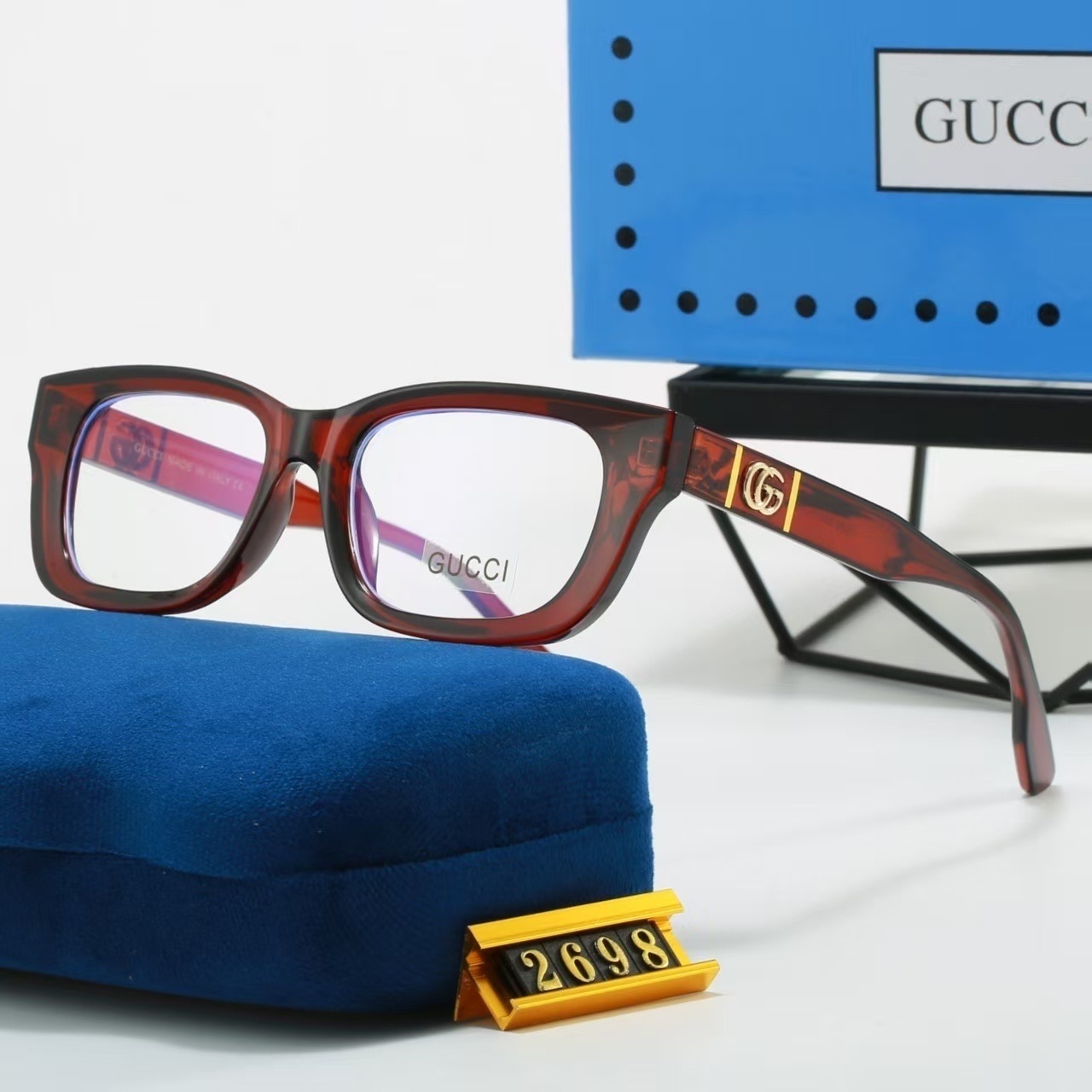 Gucci Fashionable Sunglasses - Image 3
