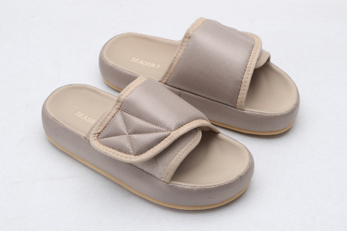 Yeezy Slide 6 - Image 8