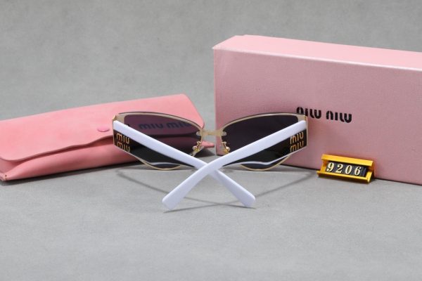 Miu Miu Fashionable Sunglasses