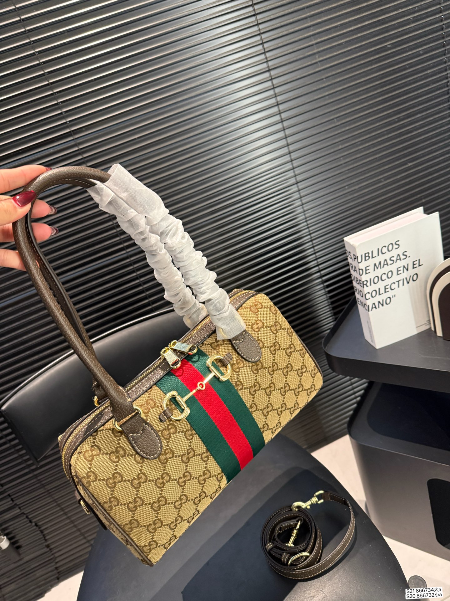 Gucci Handle Bag - Image 6