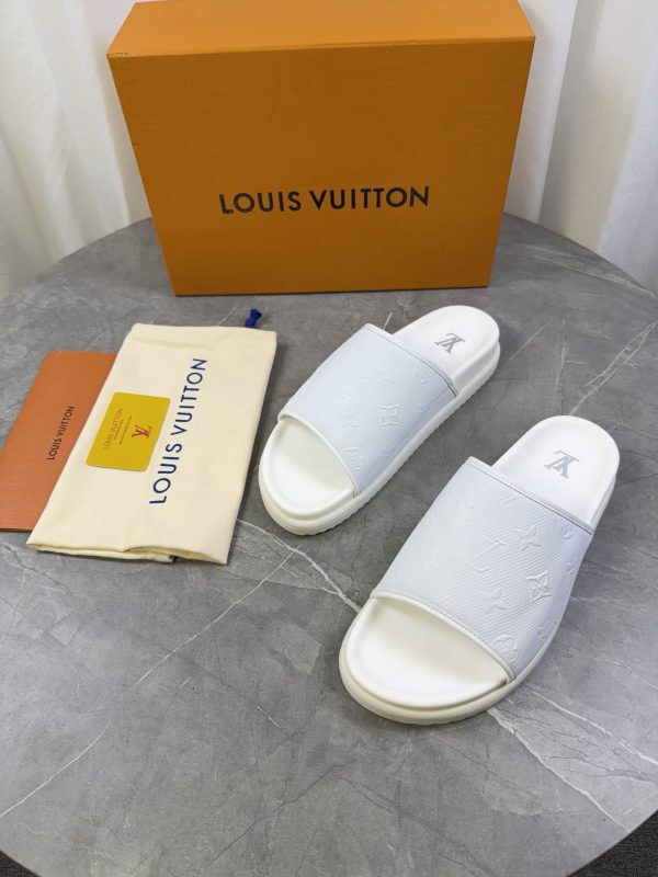 LV 23ss Slipper