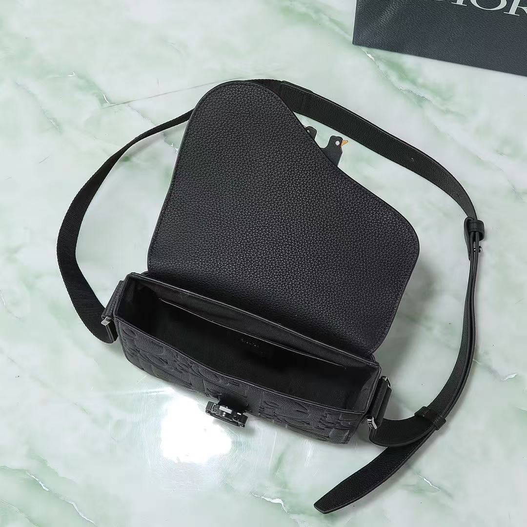 Dior Small Saddle Messenger Bag with Flap - Image 4