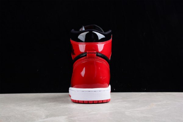 AIR JORDAN 1 HIGH OG BRED PATENT 555088-063
