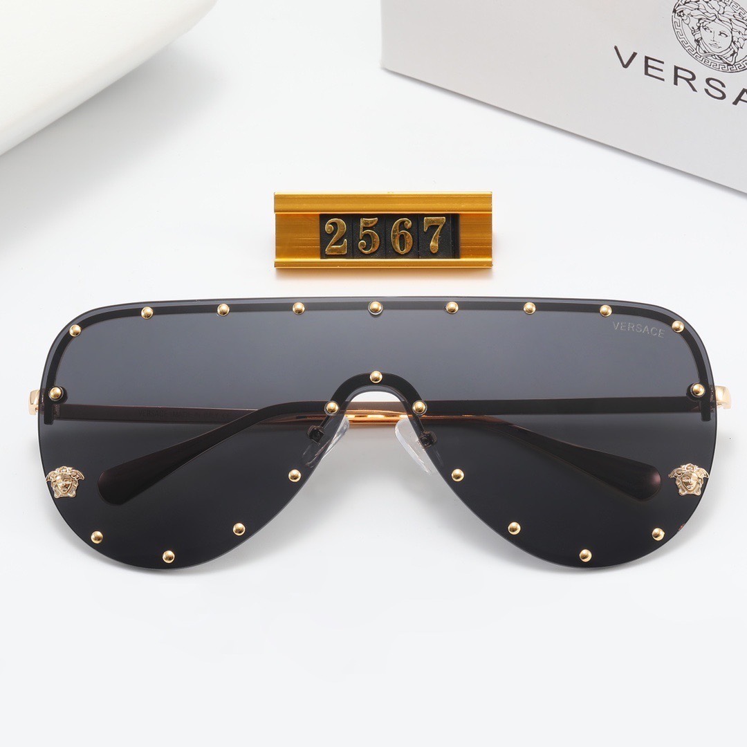 Versace Fashionable Sunglasses - Image 2