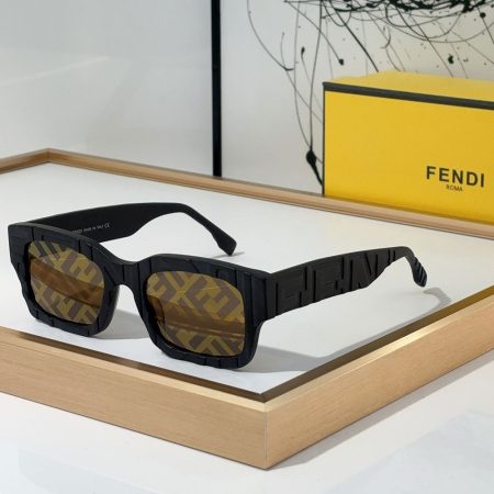 Fendi Full frame Logo Sunglasses Top quality - Image 1