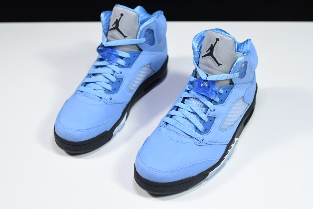 Jordan 5 Retro UNC University Blue DV1310-401 - Image 5
