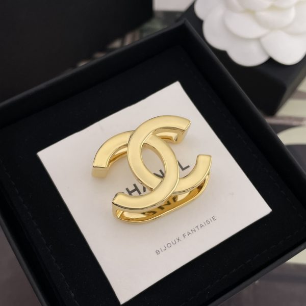 Chanel Shimmering Double C Scarf Clip