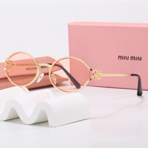 Miu Miu Fashionable Sunglasses
