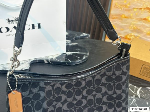 Coach Laurel 19 Tote Bag