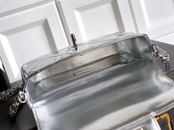 Chanel Small Clutch with Chain Bag - 10A Mirror Version