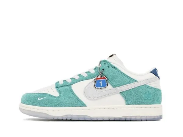Kasina x Dunk Low “ Road Sign"