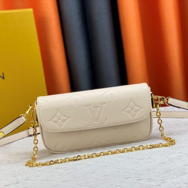 LV Leather Baguette Shoulder Handbag M82210&M81911