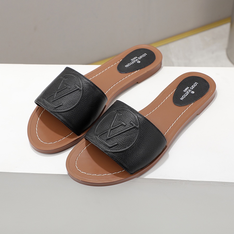 LV's New Summer Slippers - Image 3