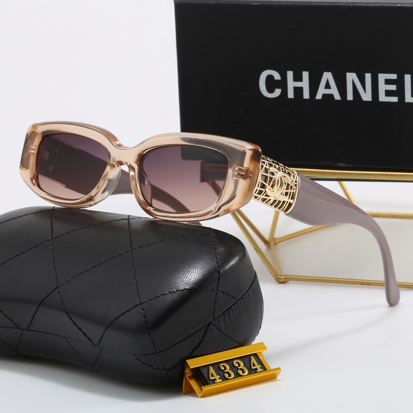 Chanel Fashionable Sunglasses - Image 5