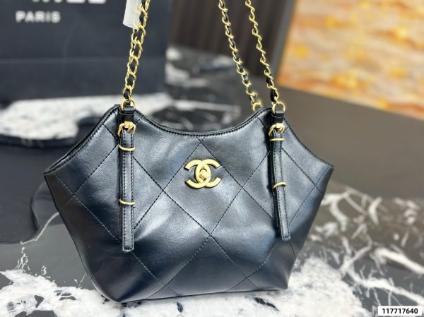 Chanel Tote Bag